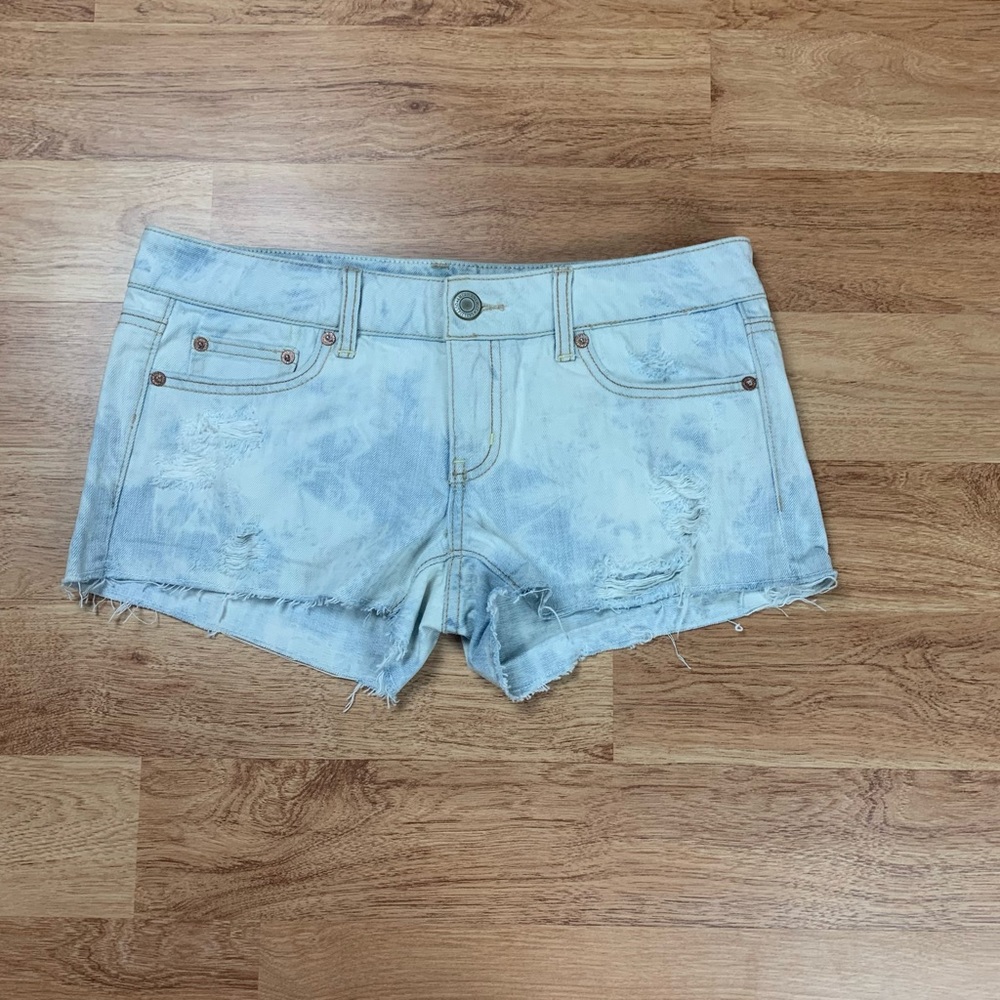 American Eagle Distressed Light Acid Jean Denim Shorts Size 8 Women
